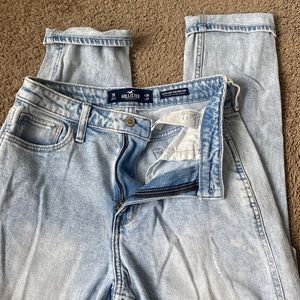 Ultra High Rise Mom Jean